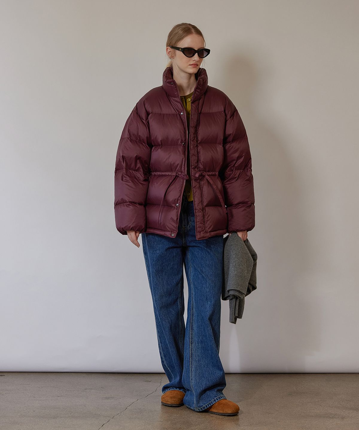 퀸스래빗(Q'SRB) Middle Drawstring Duck Down Jumper - BURGUNDY