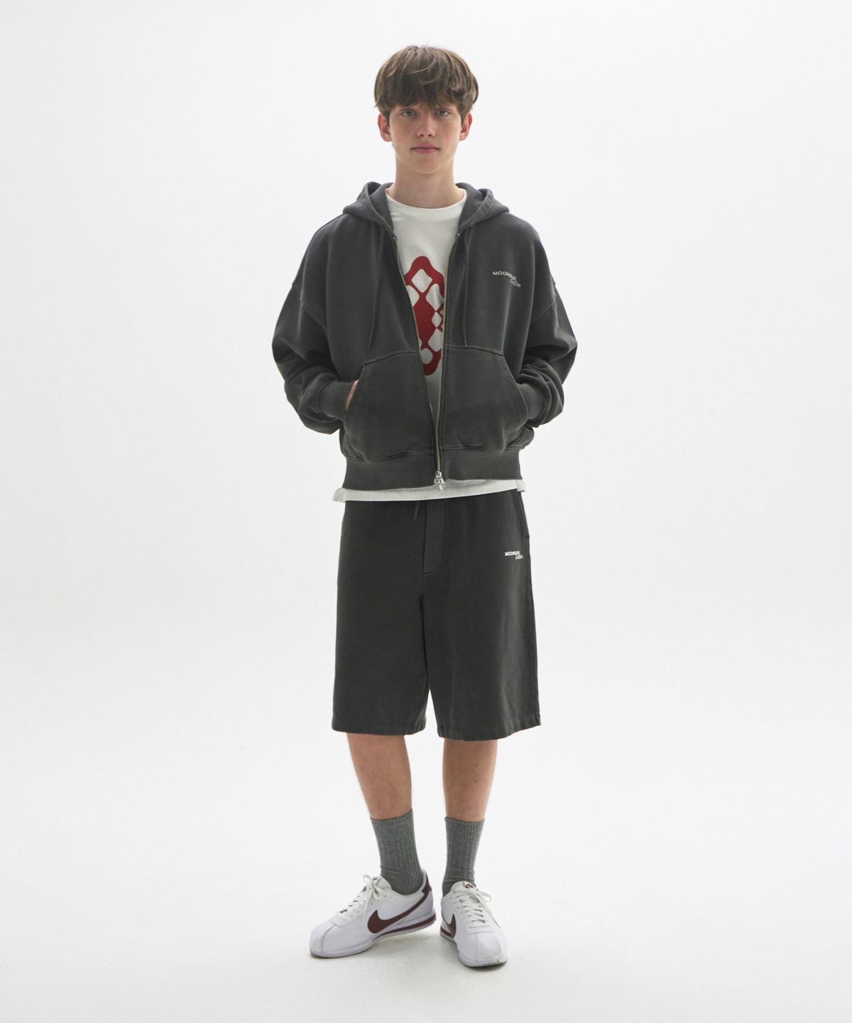 문선 아카이브(MOONSUN ARCHIVE) M.C UNISEX, Logo Pigment-Dyed Sweat Shorts / CHARCOAL
