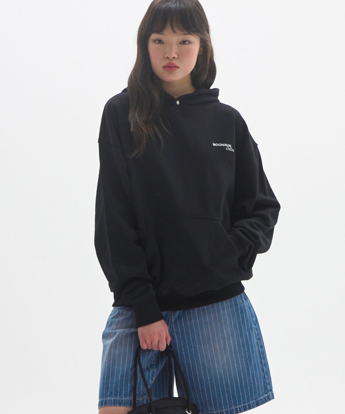 문선(MOONSUN) M.C UNISEX, Logo Basic Hoodie / BLACK