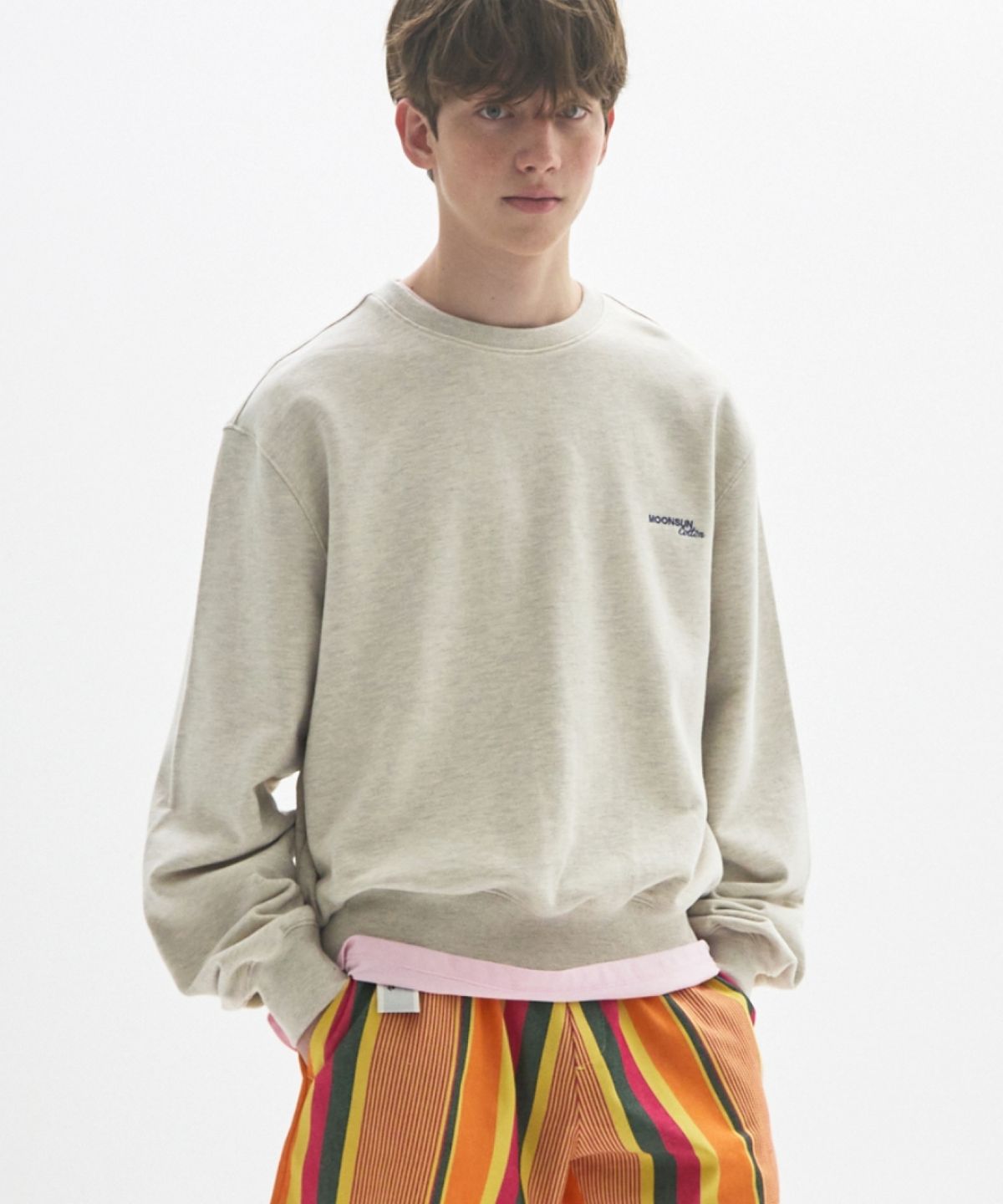 문선 아카이브(MOONSUN ARCHIVE) M.C UNISEX, Logo Basic Sweatshirt / OATMEAL