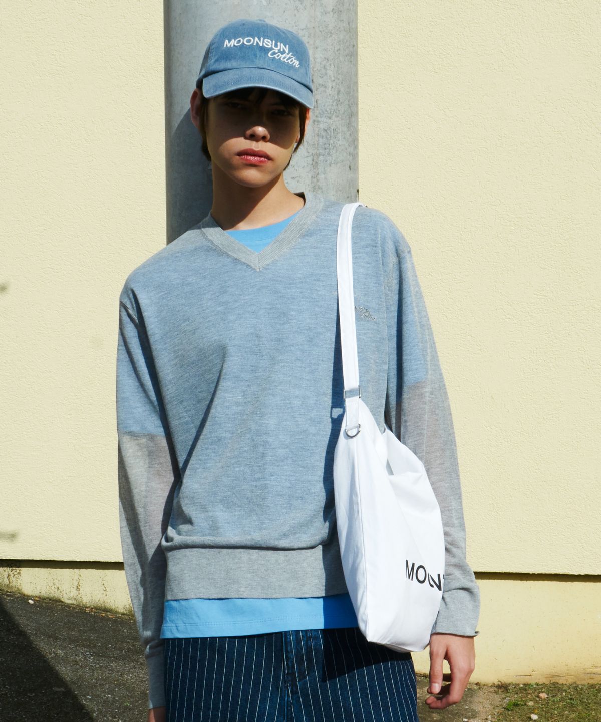 문선 아카이브(MOONSUN ARCHIVE) M.C UNISEX, Logo Sheer V Neck Knit / GRAY