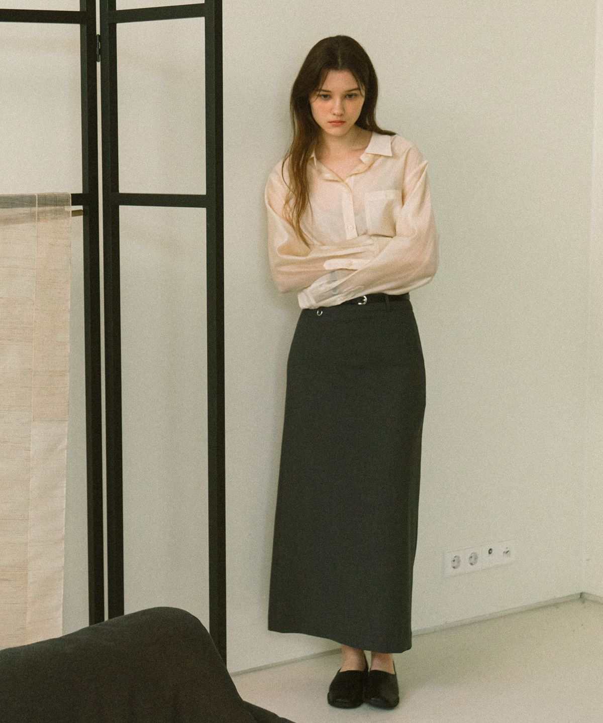 엽페(YUPPE) 롱 라인 스커트_차콜