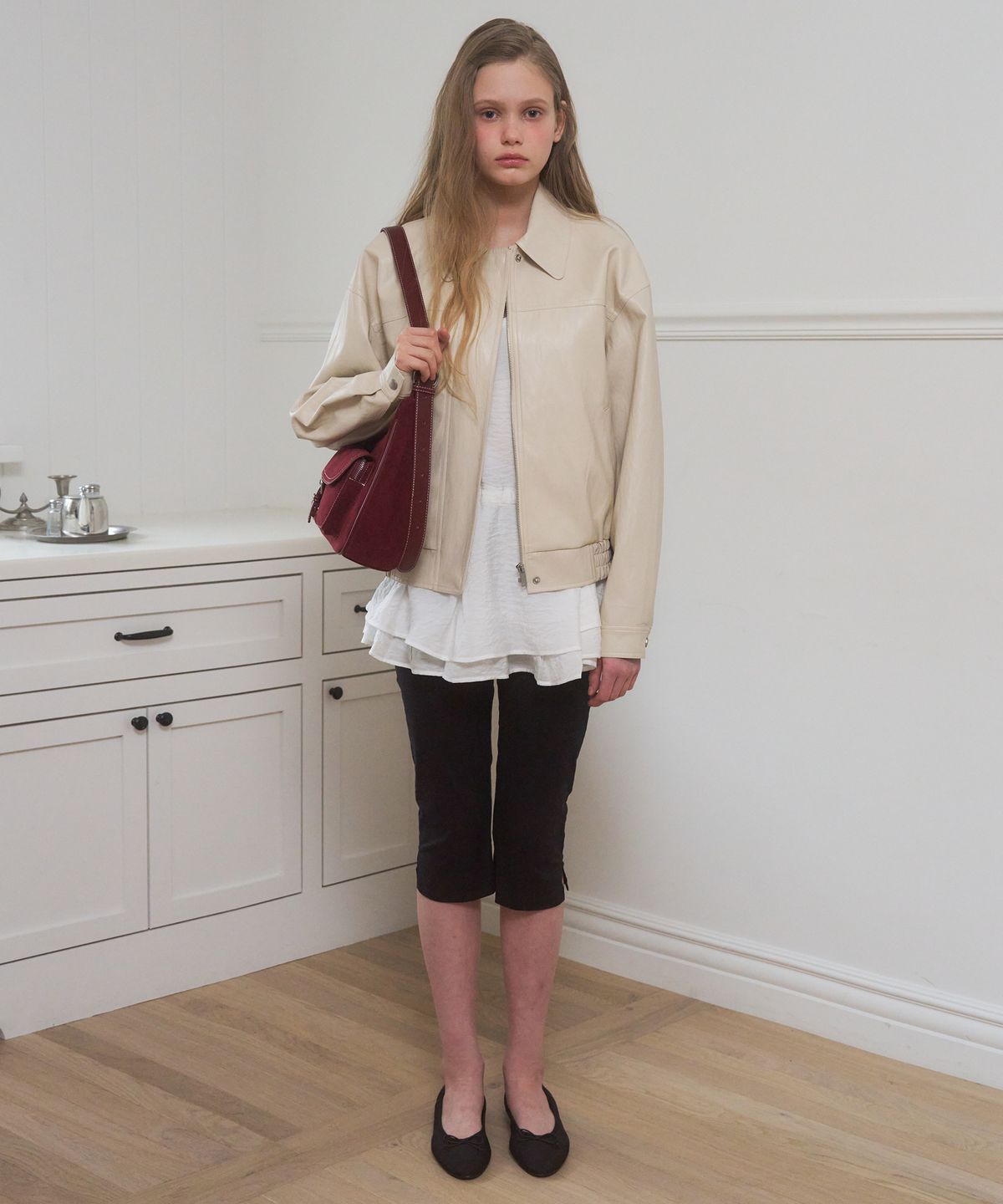 어몽(AMONG) A FAUX LEATHER JUMPER_BEIGE