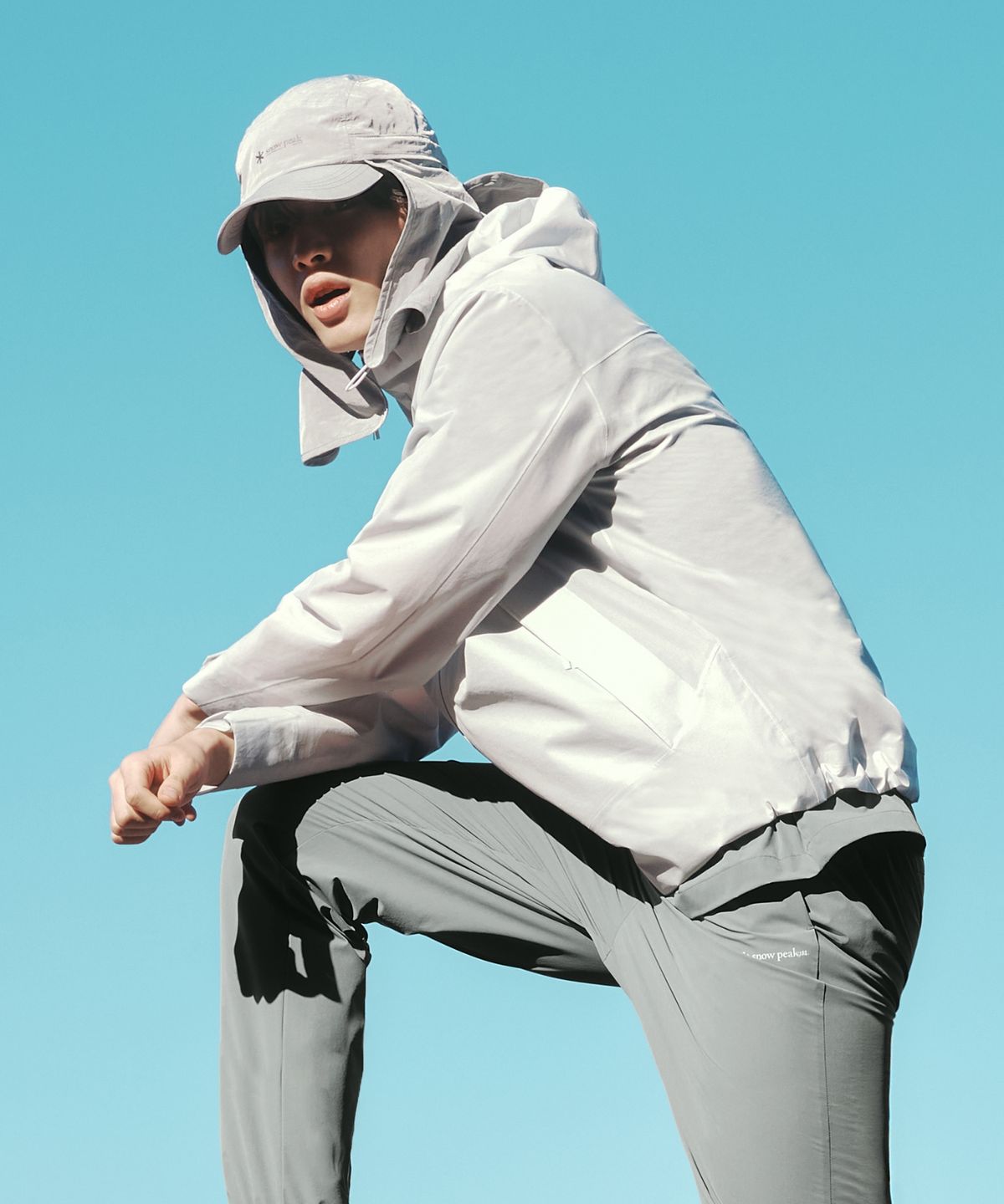 스노우피크 어패럴(SNOWPEAK APPAREL) 드라이피크 경량 3L 방수 자켓 (S26ZMPJK06) Ice Gray