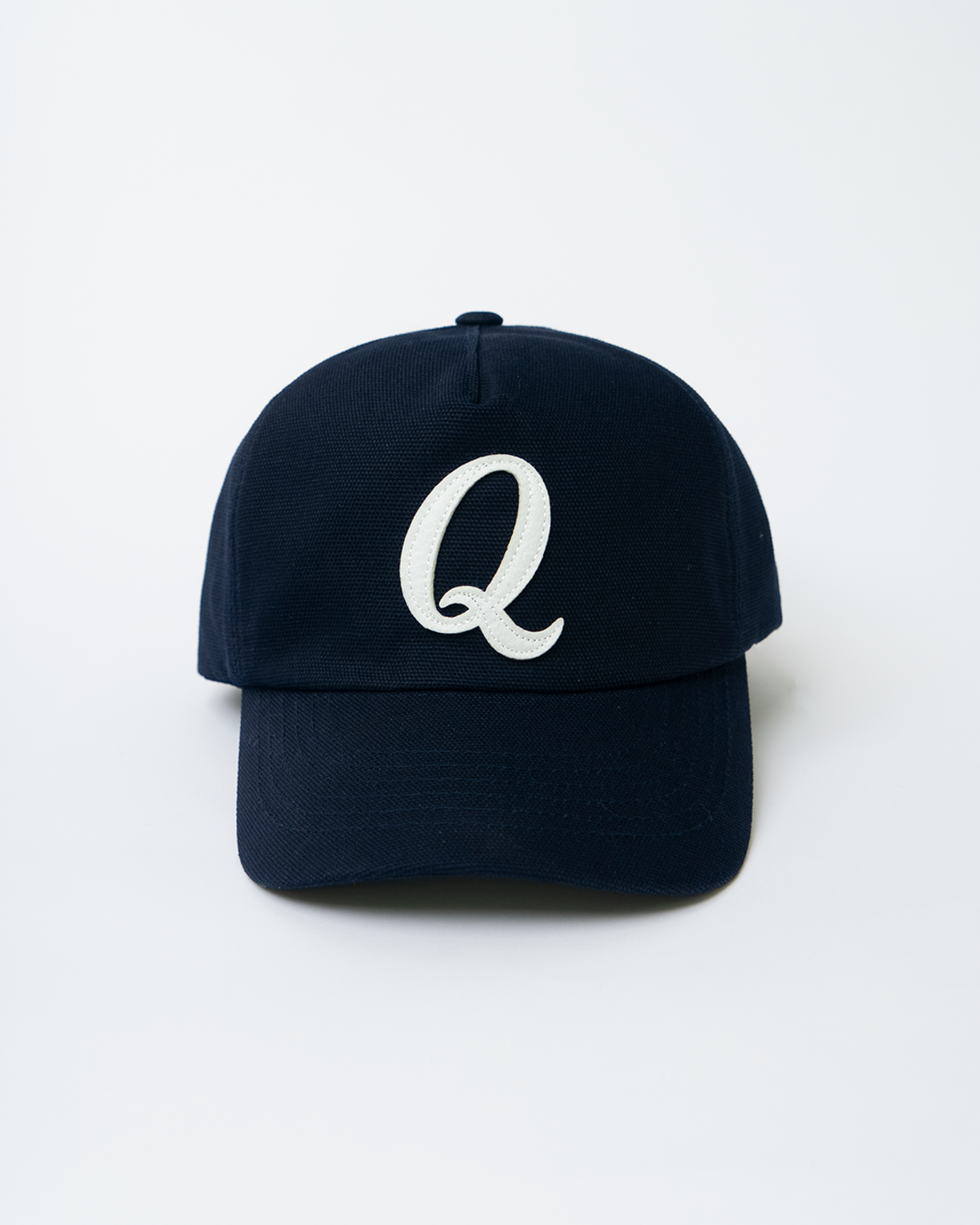 올디컬뉴(OLDEQUANEW) 큐로고 핏캡 네이비