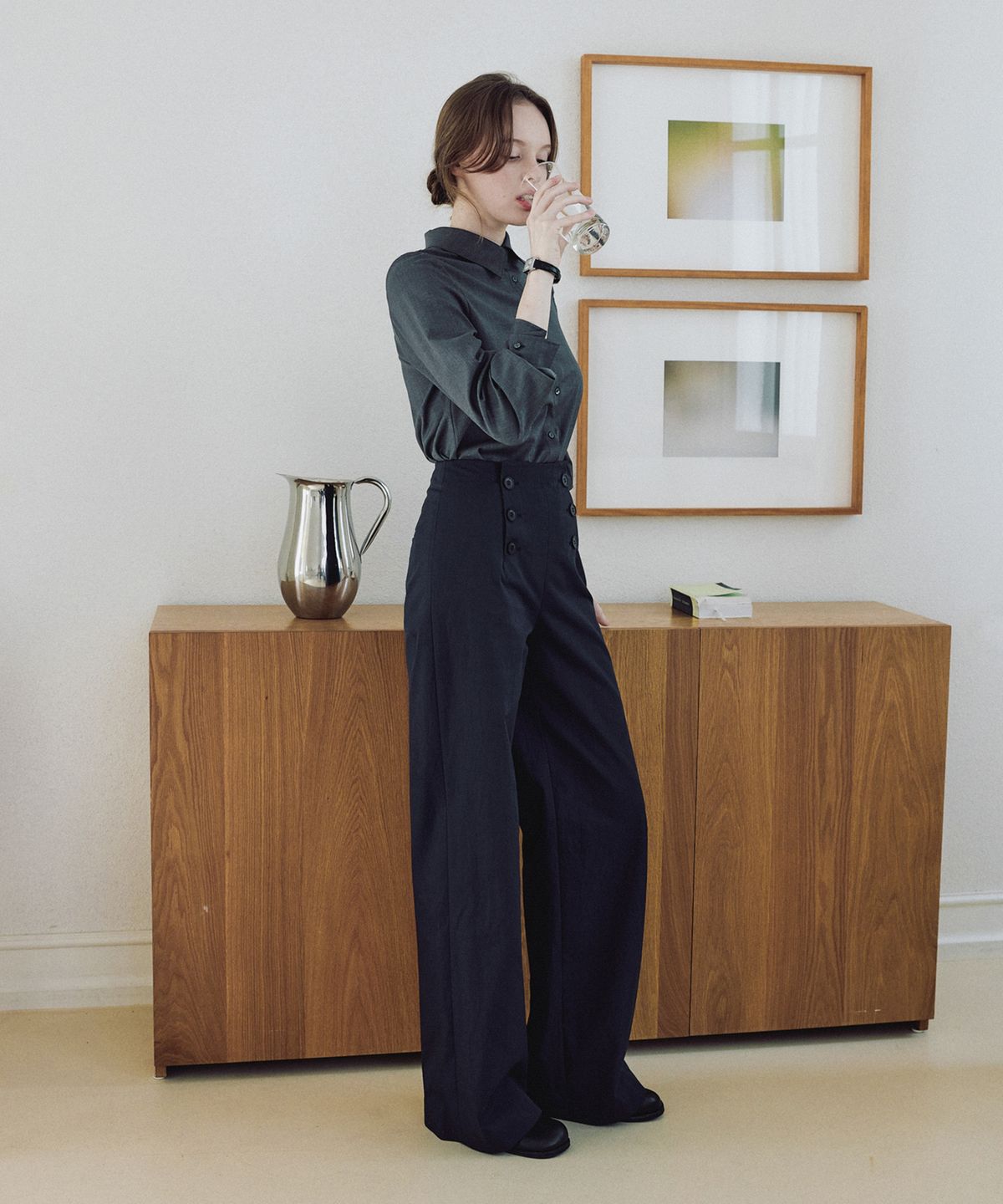 이보크에라(EVOKEERA) Linear Button Wide Cotton Pants(Navy)