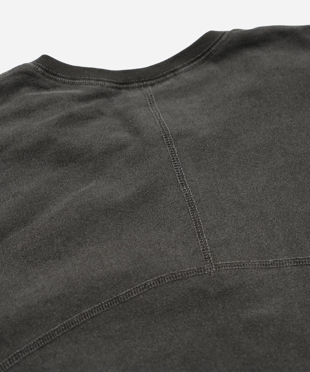 프리즘웍스(FRIZMWORKS) PIGMENT DYEING HENLEY NECK TEE _ CHARCOAL