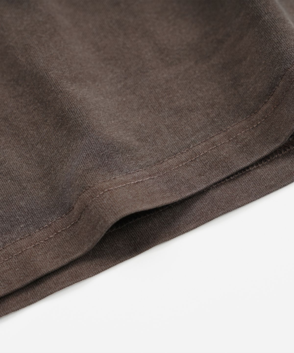 프리즘웍스(FRIZMWORKS) PIGMENT DYEING HENLEY NECK TEE _ BROWN
