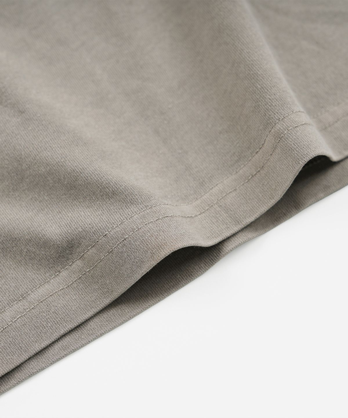 프리즘웍스(FRIZMWORKS) PIGMENT DYEING HENLEY NECK TEE _ WARM GRAY