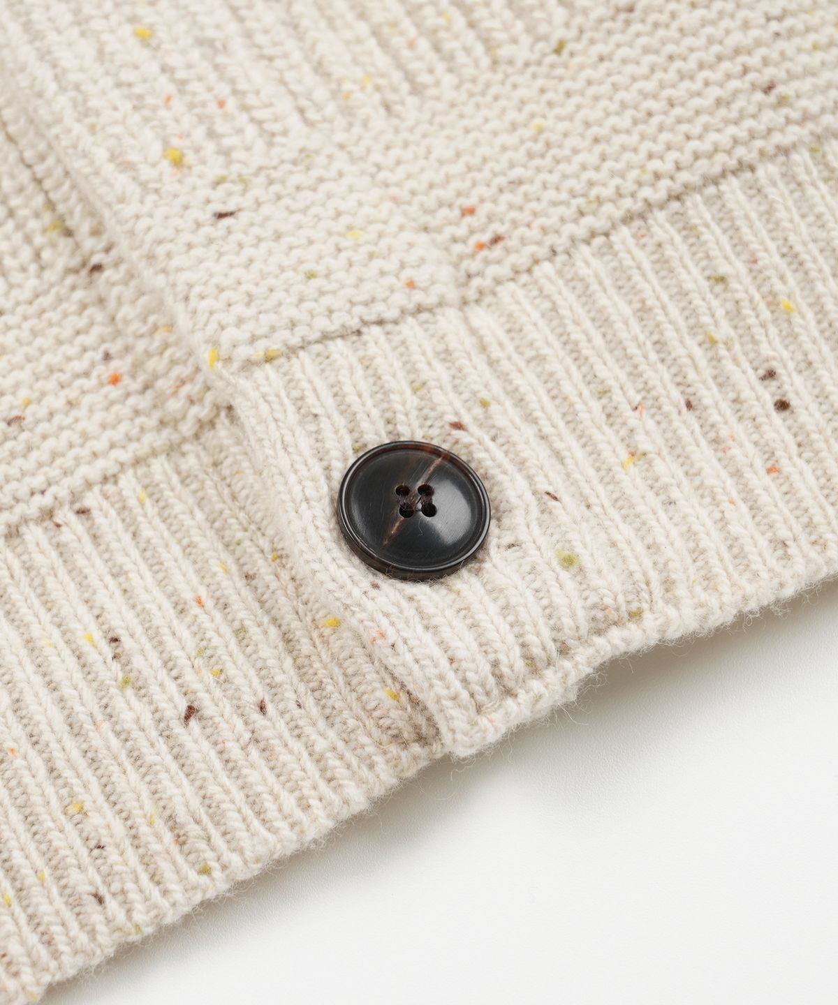 프리즘웍스(FRIZMWORKS) BOCACI WOOL ROUND CARDIGAN _ IVORY