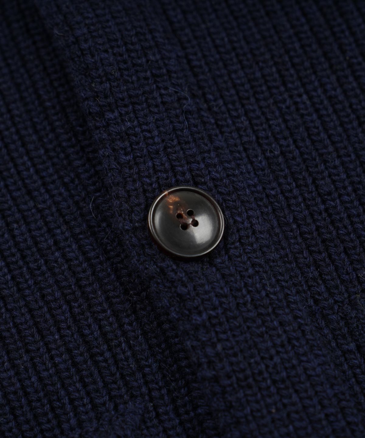 프리즘웍스(FRIZMWORKS) ULTRA HEAVYWEIGHT COLLAR CARDIGAN _ NAVY
