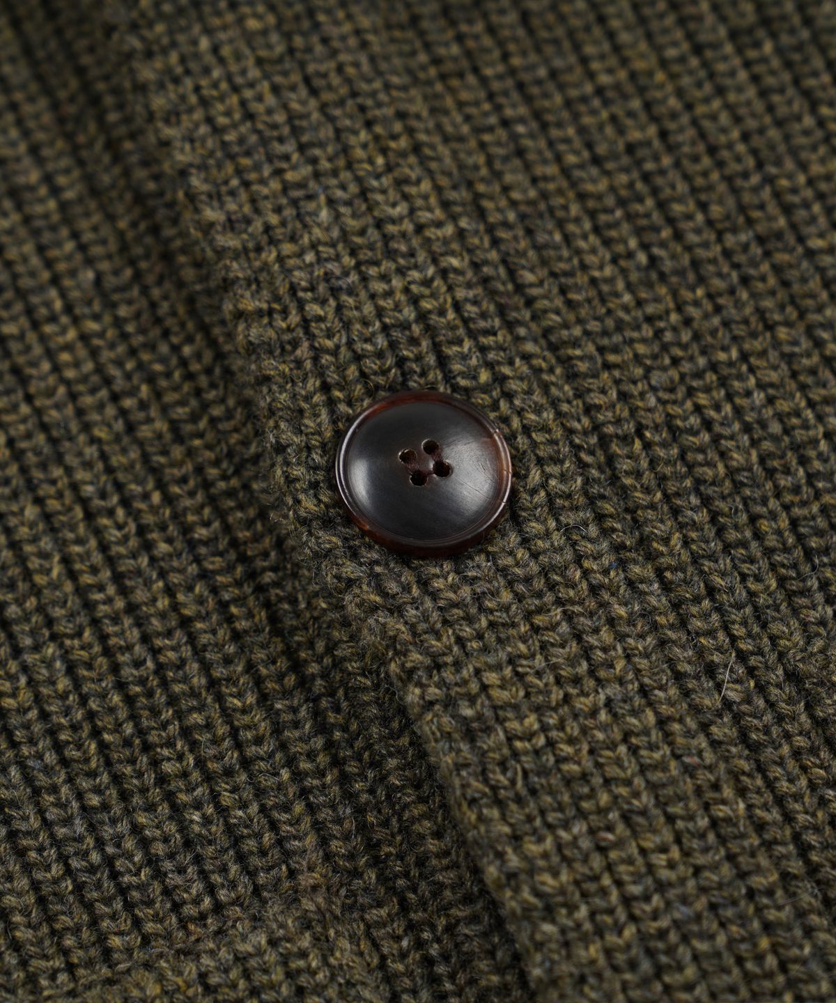 프리즘웍스(FRIZMWORKS) ULTRA HEAVYWEIGHT COLLAR CARDIGAN _ FOREST GREEN