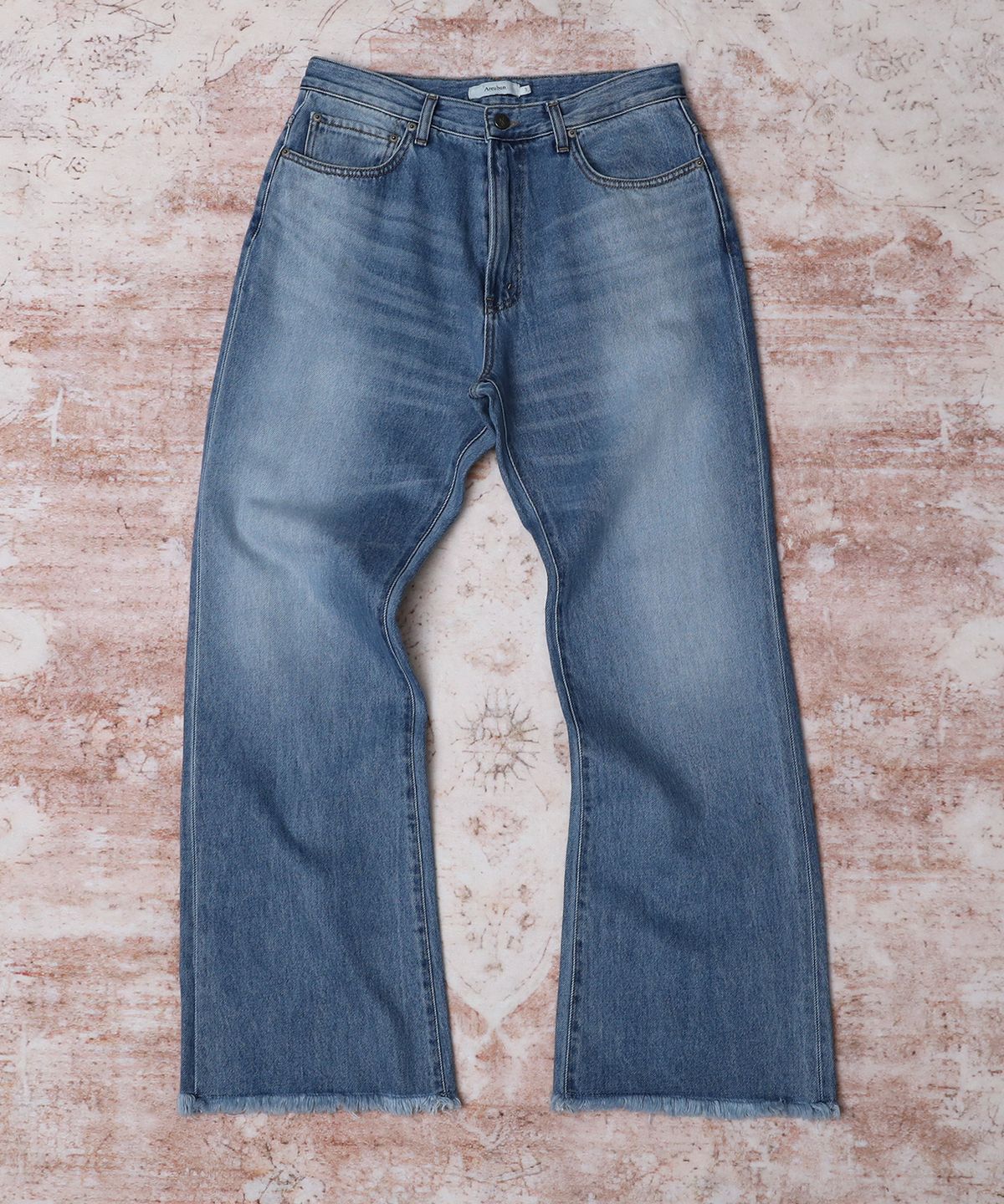 아르반(AREUBAN) 컷오프 플레어 데님 팬츠_로우 블루