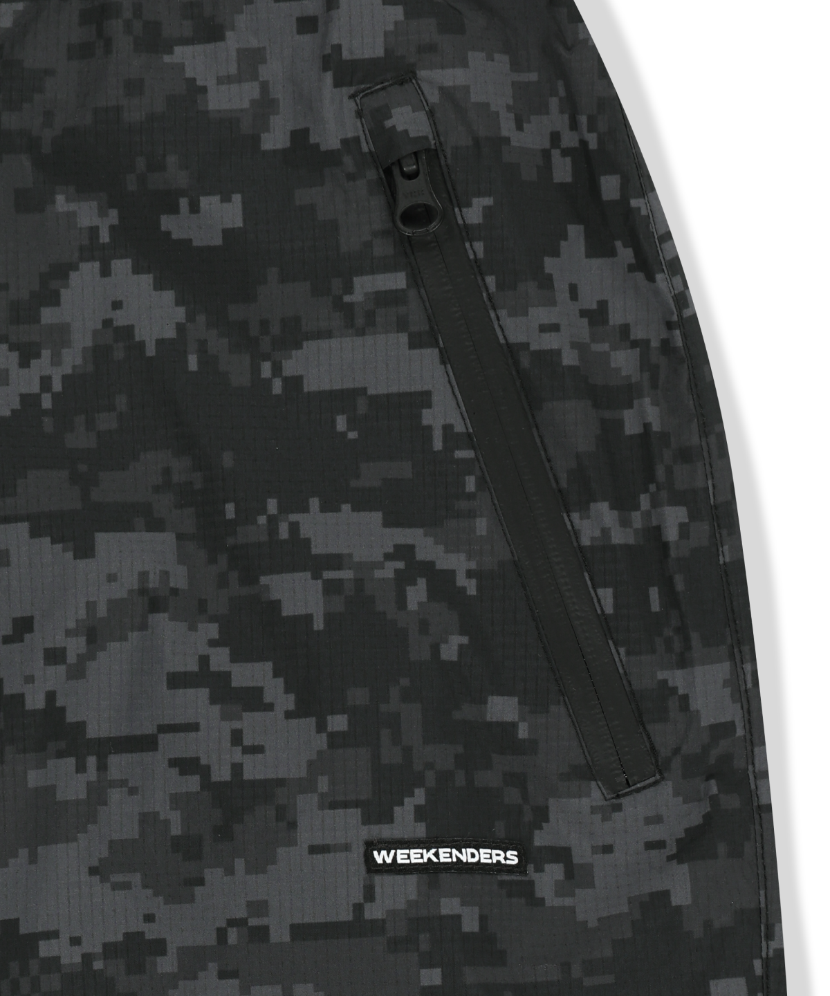 위캔더스(WKNDRS) DIGI CAMO PARACHUTE PANTS (BLACK)