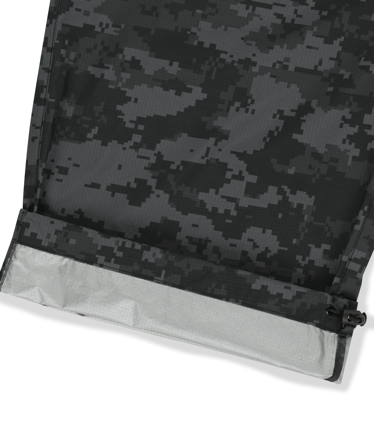 위캔더스(WKNDRS) DIGI CAMO PARACHUTE PANTS (BLACK)