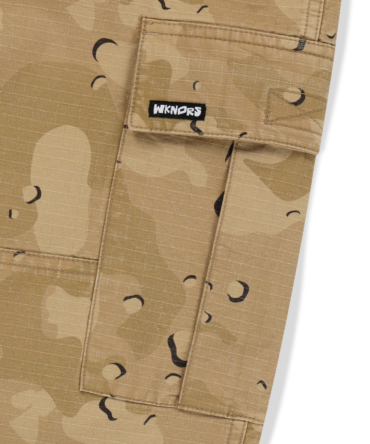 위캔더스(WKNDRS) CHOCOLATE CHIP CARGO PANTS (D.CAMO)