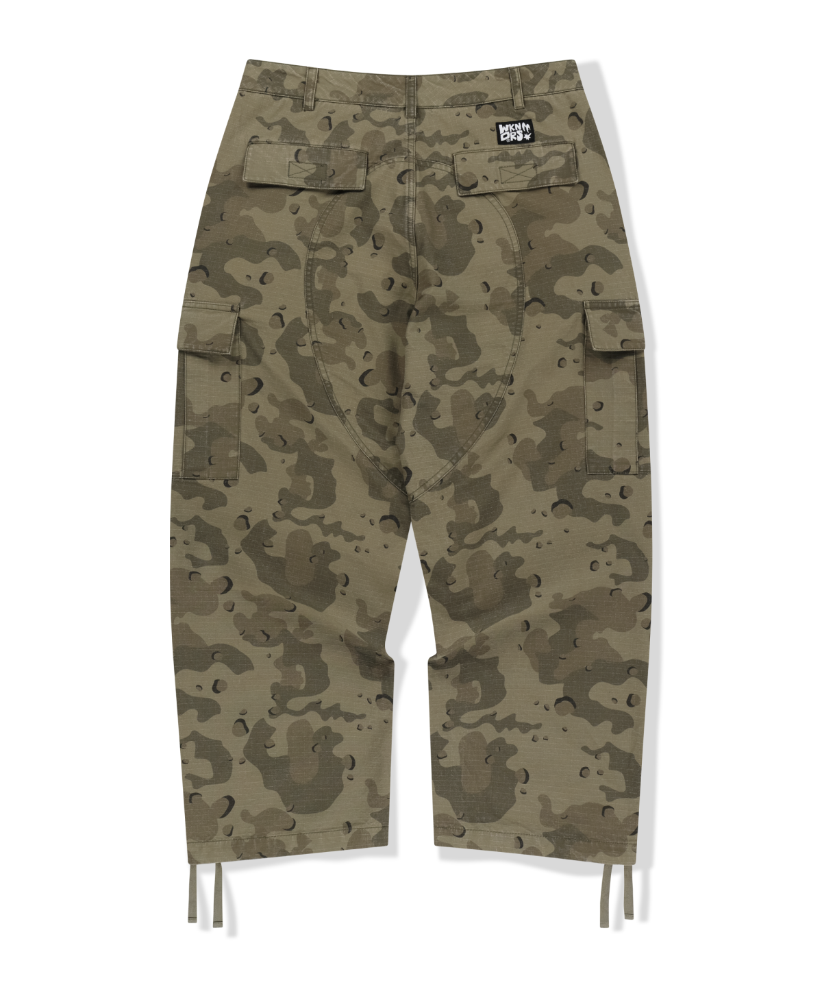위캔더스(WKNDRS) CHOCOLATE CHIP CARGO PANTS (CAMO)