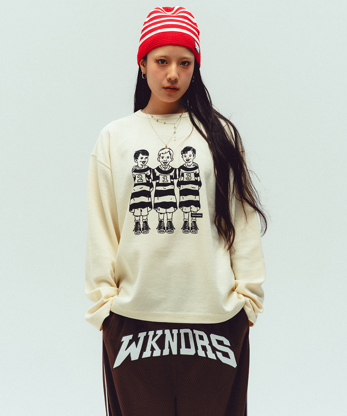 위캔더스(WKNDRS) PRISONERS LS T-SHIRT (IVORY)