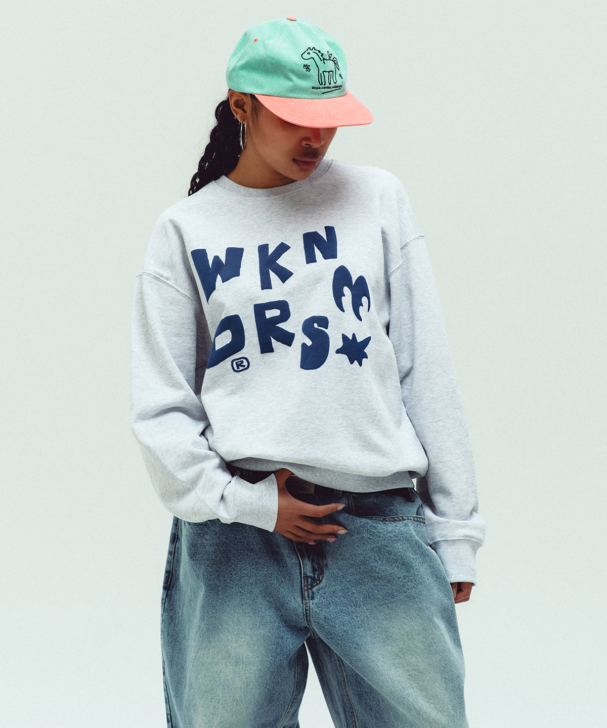위캔더스(WKNDRS) EYES SWEATSHIRT (L.GREY)