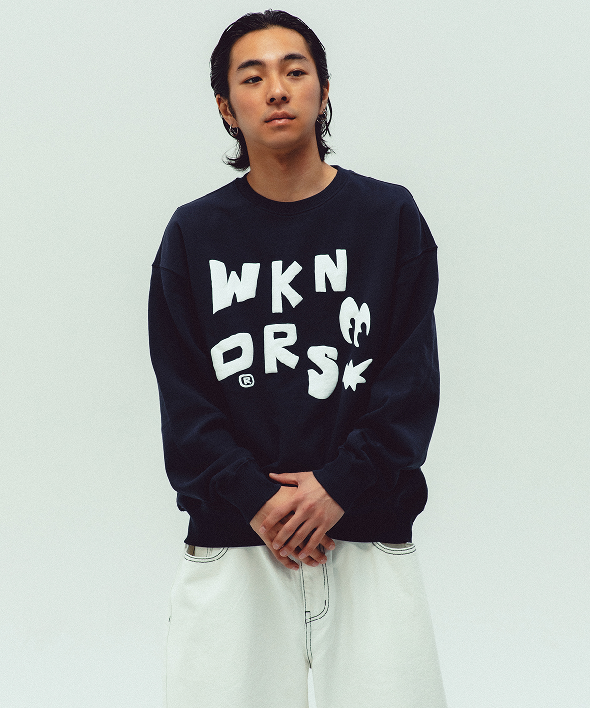 위캔더스(WKNDRS) EYES SWEATSHIRT (NAVY)