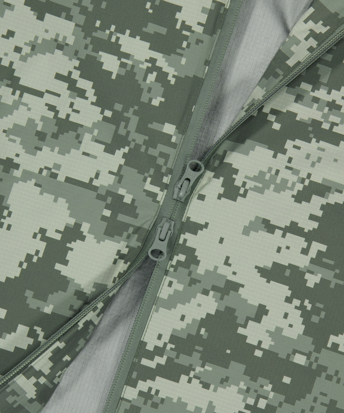 위캔더스(WKNDRS) DIGI CAMO WINDBREAKER (L.KHAKI)