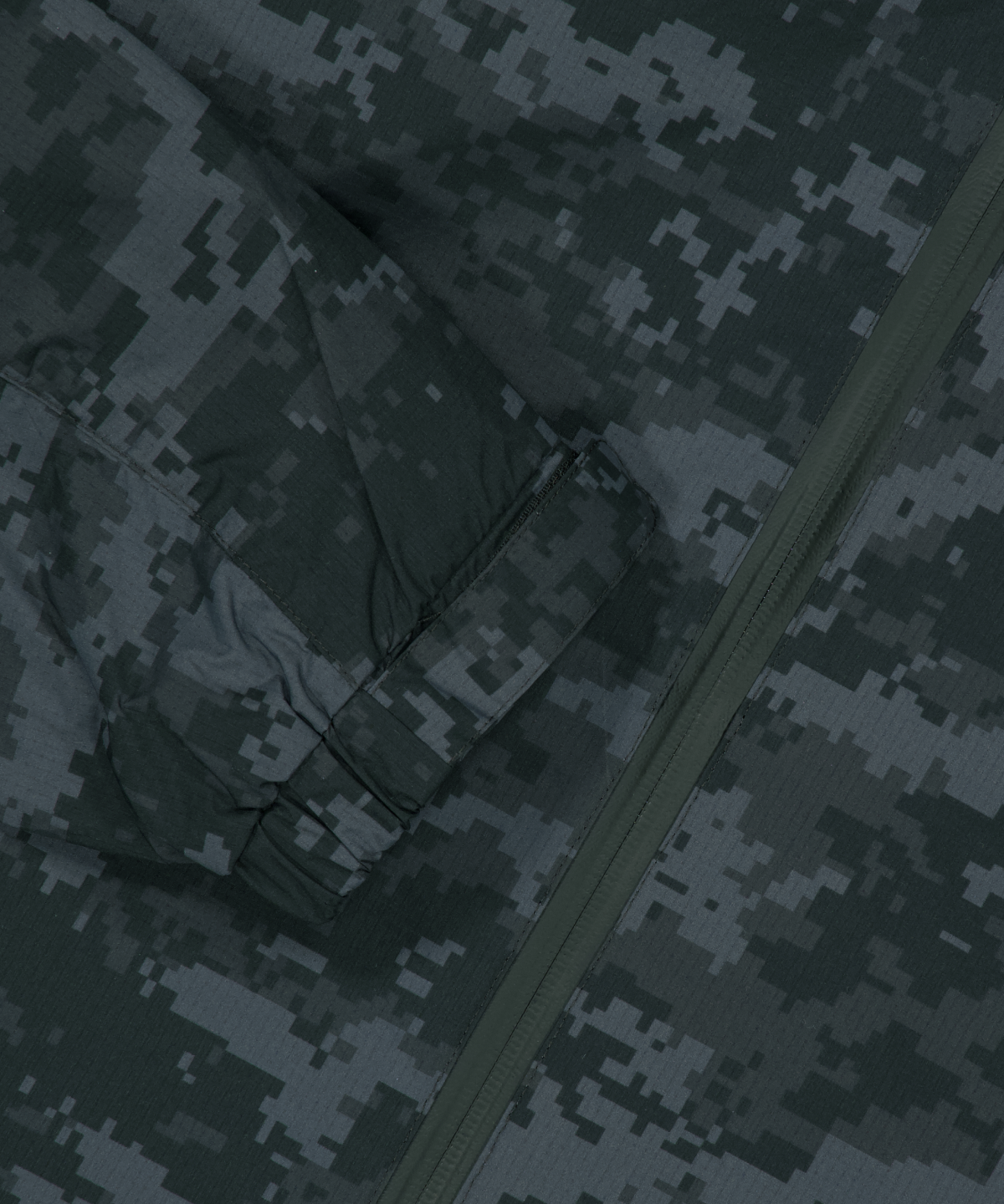 위캔더스(WKNDRS) DIGI CAMO WINDBREAKER (BLACK)