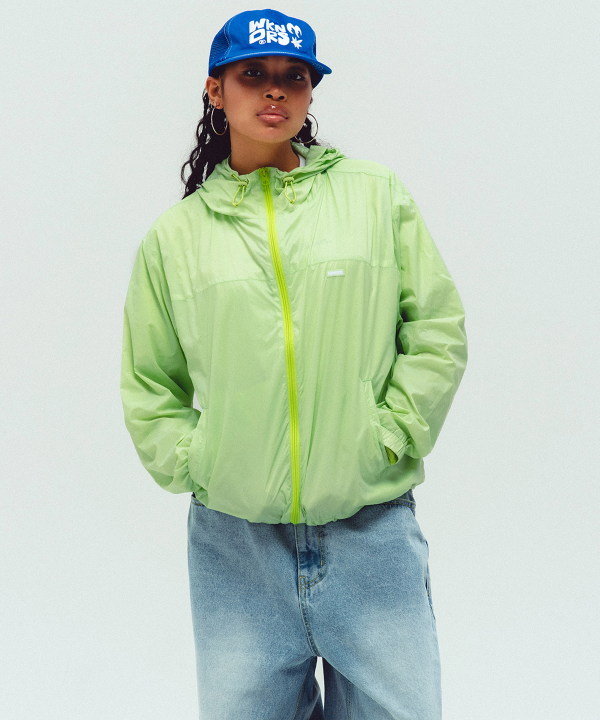 위캔더스(WKNDRS) LIGHTWEIGHT WINDBREAKER (LIME)