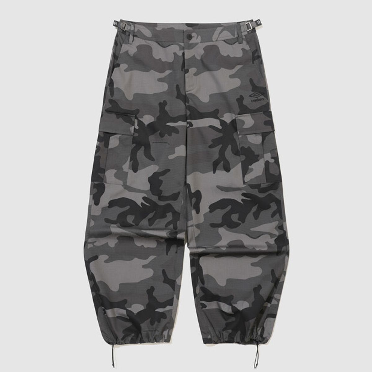 엄브로(UMBRO) 와이드 조거 2WAY 카고 팬츠 카모 UR121CPT16