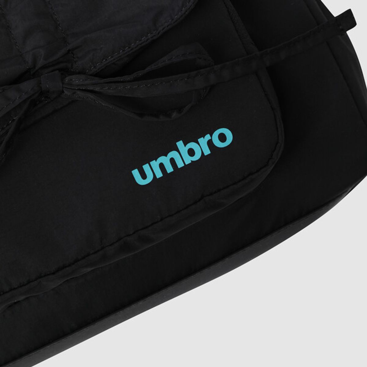 엄브로(UMBRO) 클라우드 숄더백 블랙 UR122CBG24
