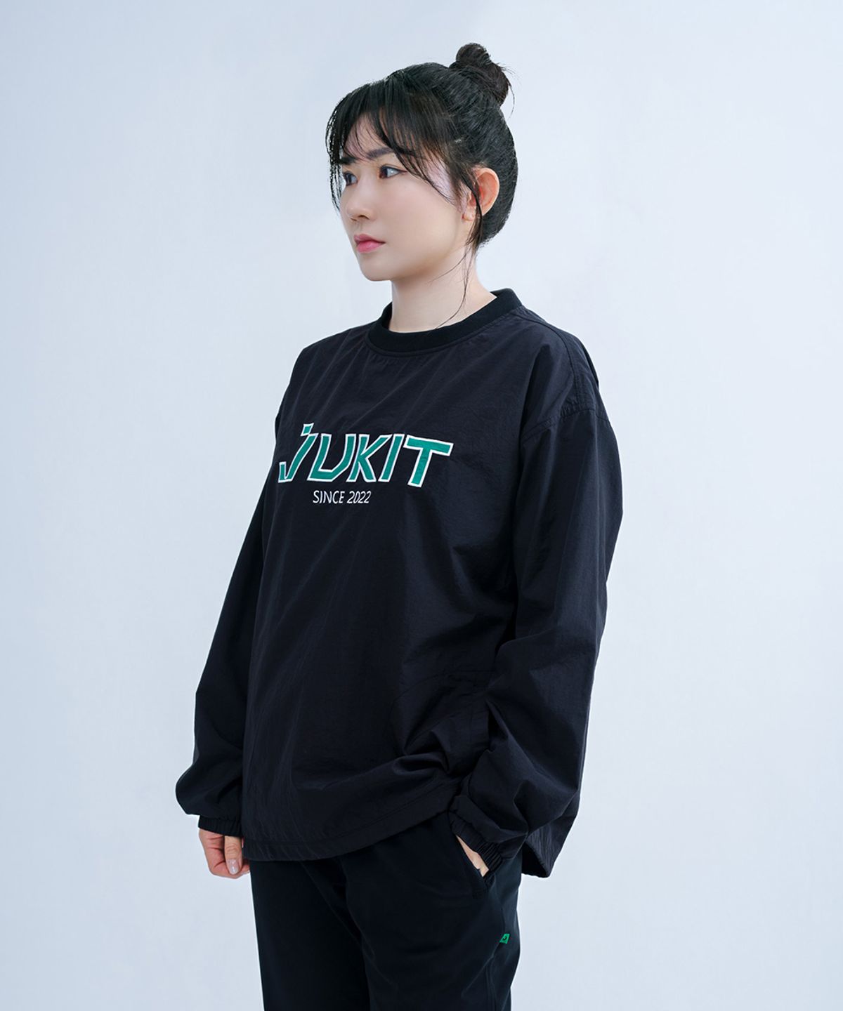 주키트(JUKIT) 풋볼 V1 우븐 피스테 풋살 축구 바람막이 - 블랙