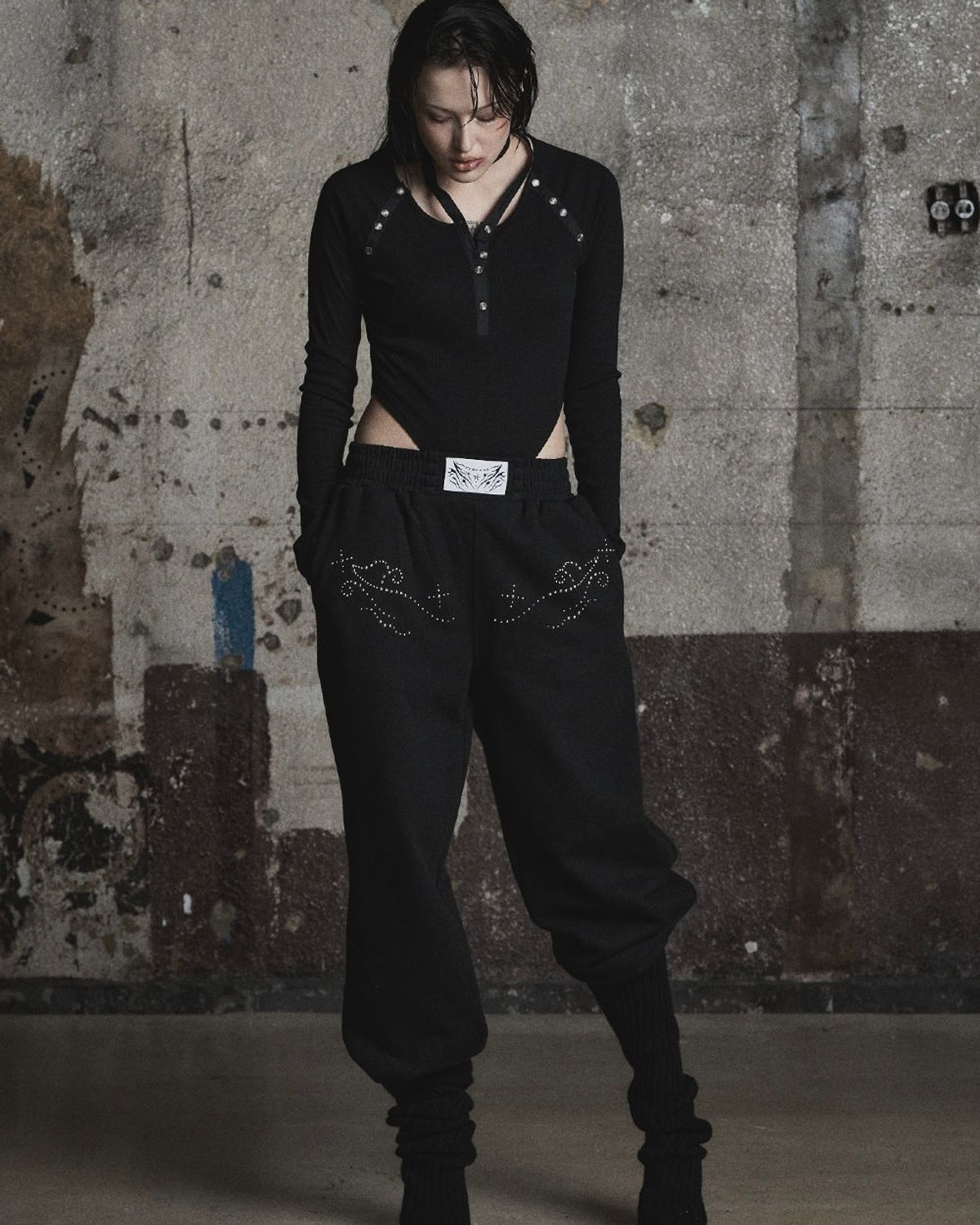 피아체(PIARCHE) STUDDED JOGGER PANTS
