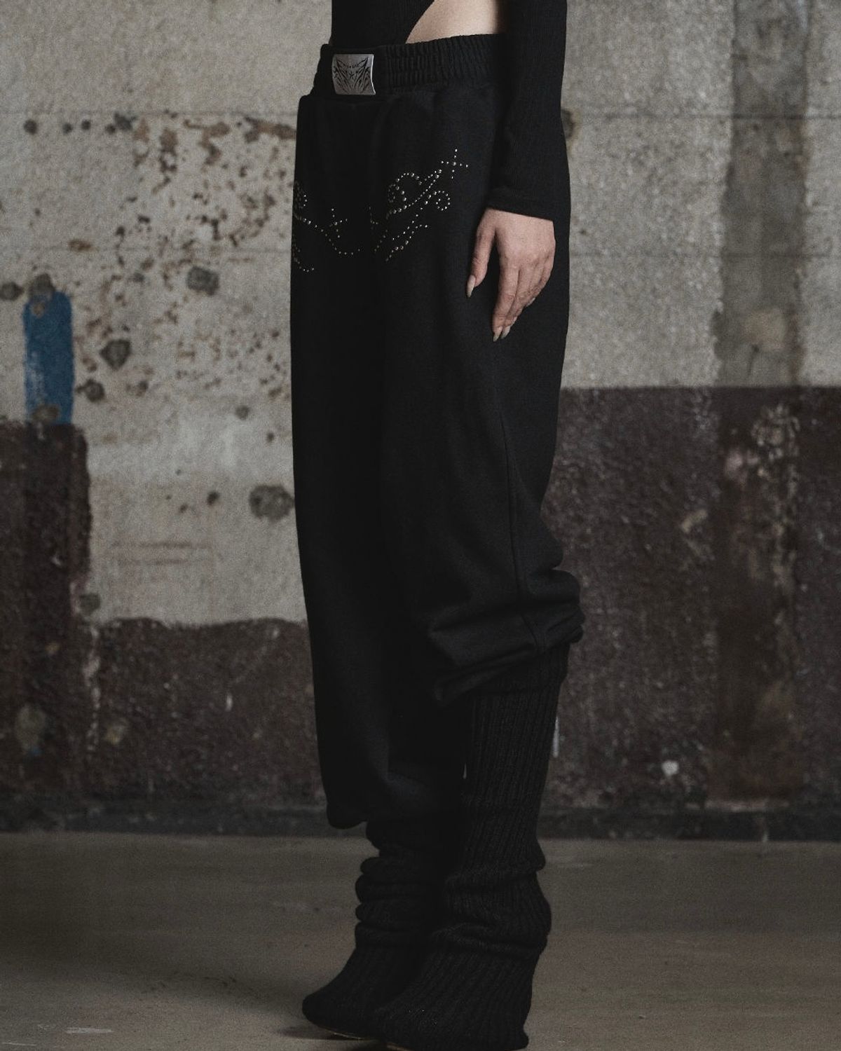 피아체(PIARCHE) STUDDED JOGGER PANTS
