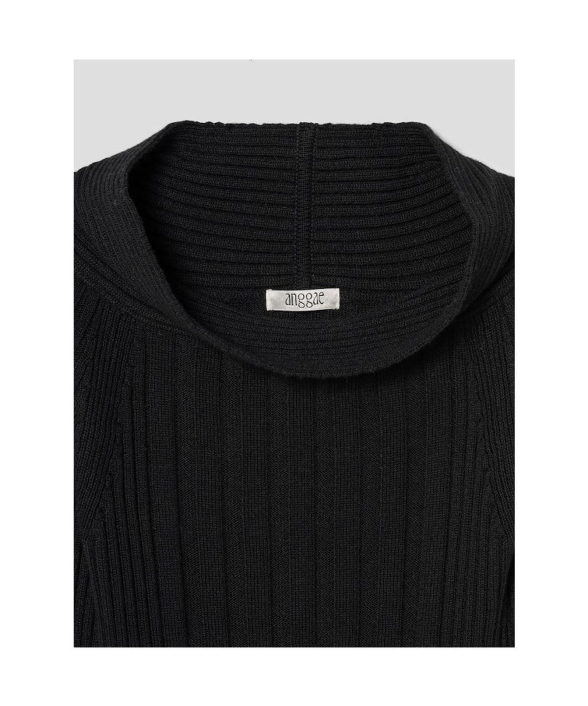 앙개(ANGGAE) Tube Neck Rib Pullover  Black