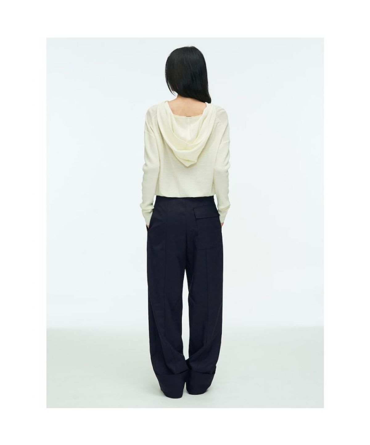 앙개(ANGGAE) Cuffed Curved Pants  Navy