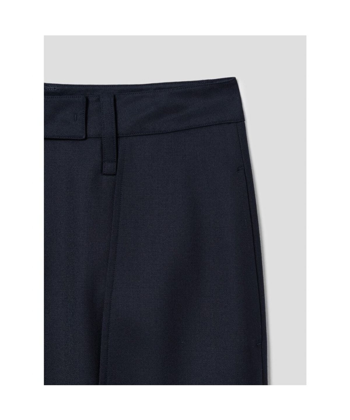 앙개(ANGGAE) Cuffed Curved Pants  Navy