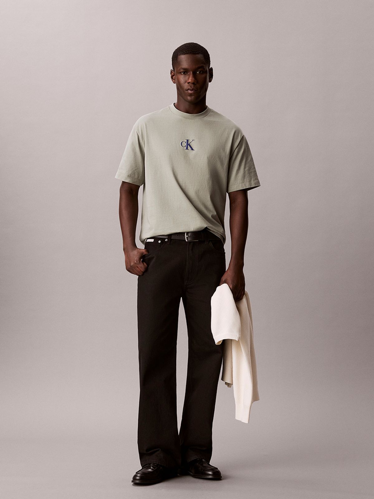 캘빈클라인 진(CALVIN KLEIN JEANS) [CK] 릴렉스드핏 16S 저지 엠보스드 모노로고 반팔 티셔츠 4RF855G PEZ