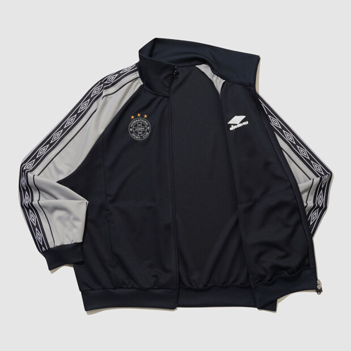 엄브로(UMBRO) 사이드 다이아 트랙 자켓 네이비 UR124CFT14