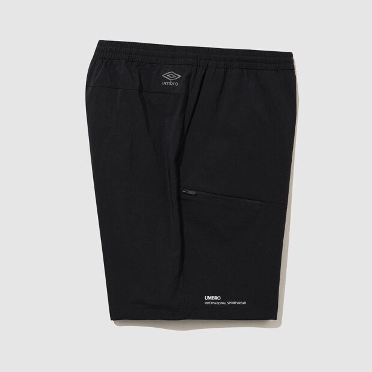 엄브로(UMBRO) 올라운드 벤틸 4.5부 반바지 블랙 UR121SHP29