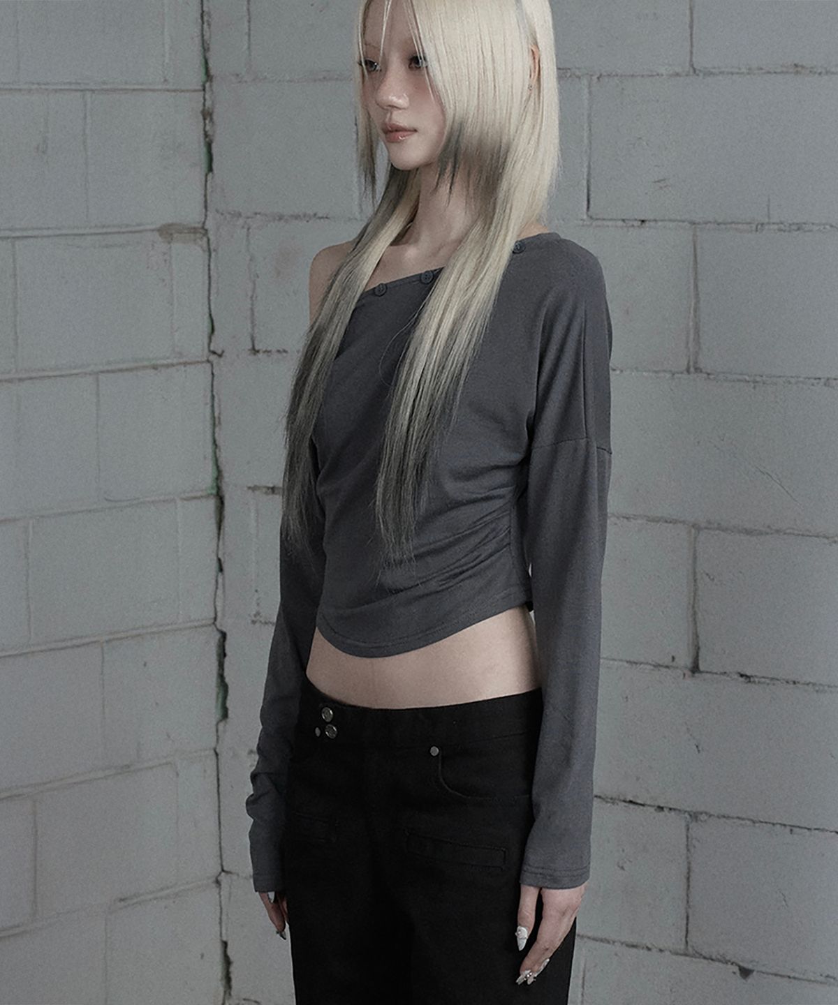 에트오소메(ETRE AU SOMMET) Shoulder Line Button Long Sleeve (Charcoal)