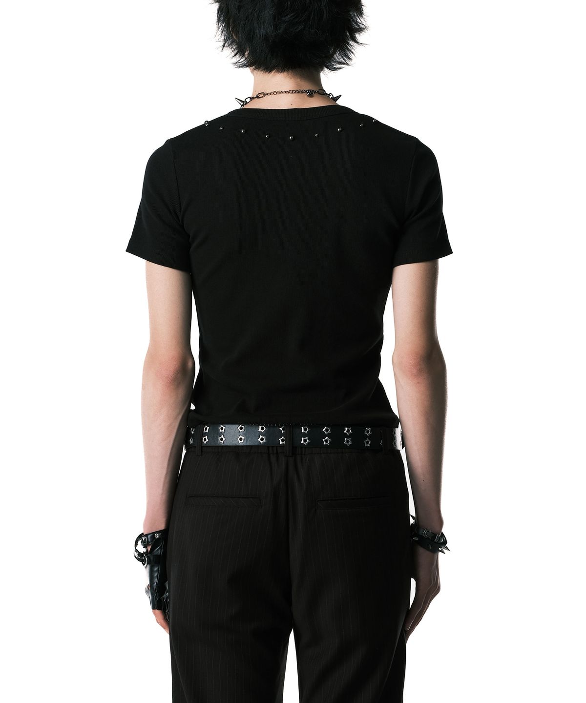 본바이한(BORNBYHAN) STUD HENLEY NECK SHORT SLEEVE BLACK