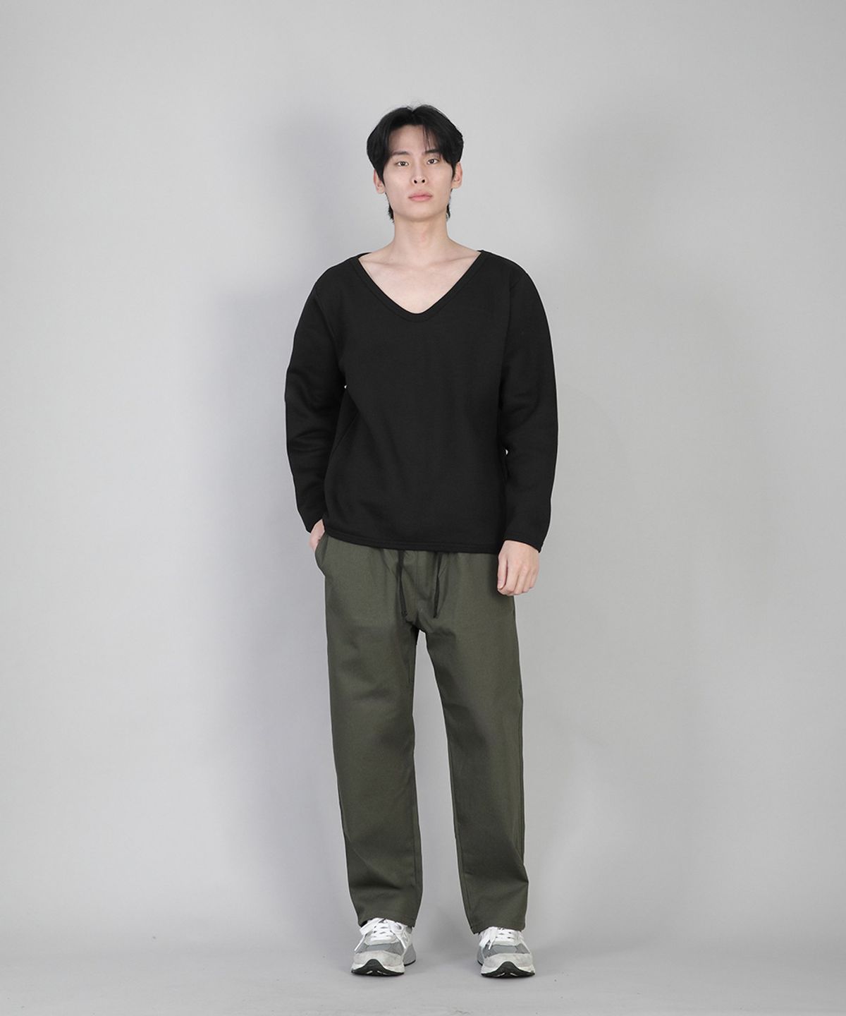 세인트크루(SAINTCREW) 기모 무지 BIG V넥 스웨트셔츠 BIGV-872 블랙