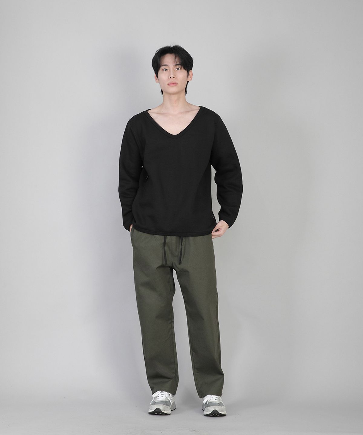 세인트크루(SAINTCREW) 기모 무지 BIG V넥 스웨트셔츠 BIGV-872 블랙