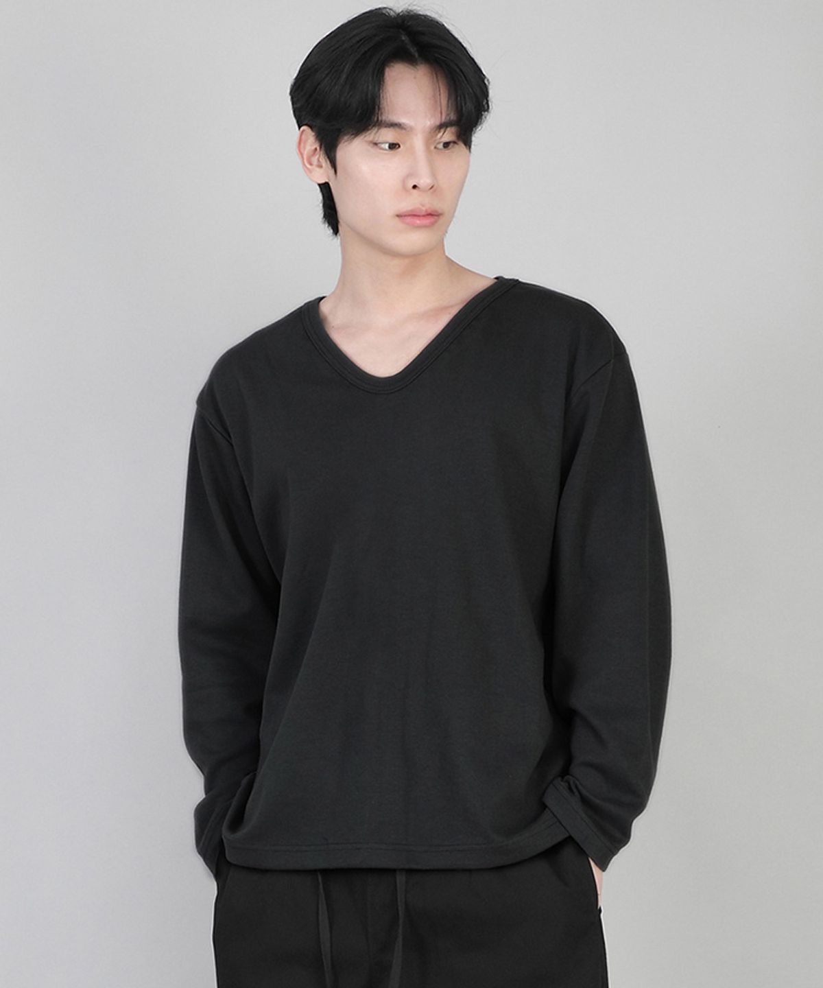 세인트크루(SAINTCREW) 무지 V넥 긴팔티 RVL-877 블랙