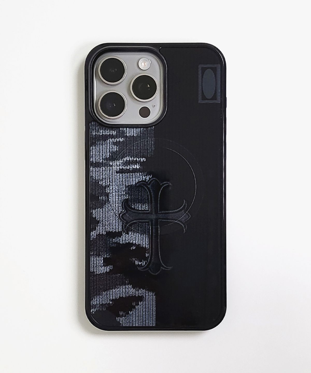 메모리즈바운더리(MEMORIESBOUNDARY) AETERNA Boundary Ritual Cross Knit Case Eternal Black (BK_Epoxy/MagSafe Glass)
