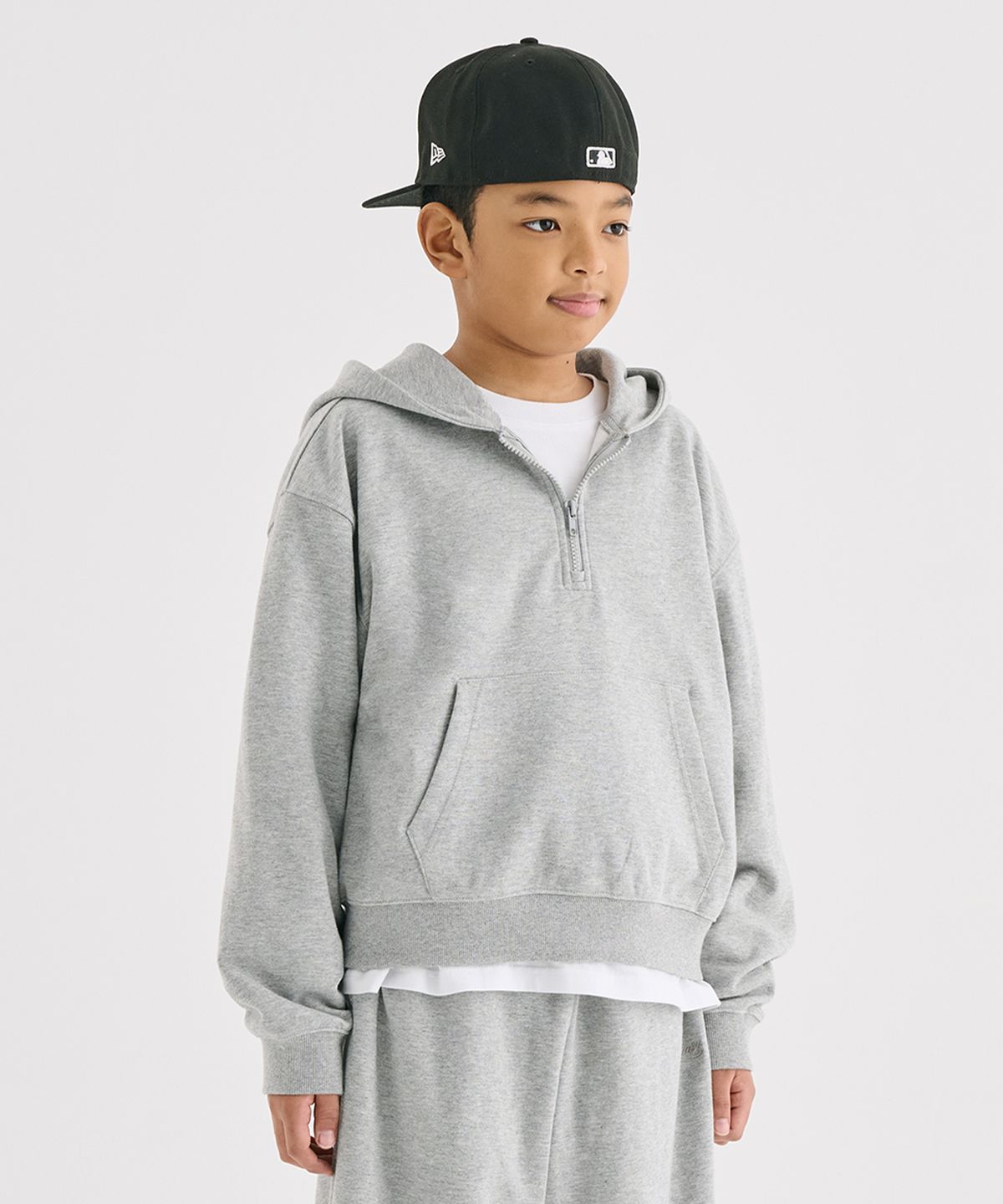 테이크이지 키즈(TAKEASY KIDS) 릴렉스드 크롭 하프집업 (멜란지그레이)