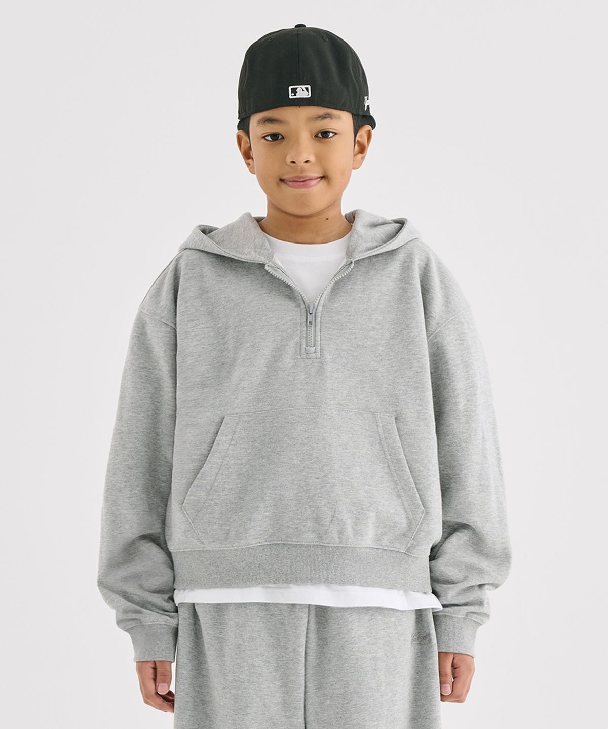 테이크이지 키즈(TAKEASY KIDS) 릴렉스드 크롭 하프집업 (멜란지그레이)