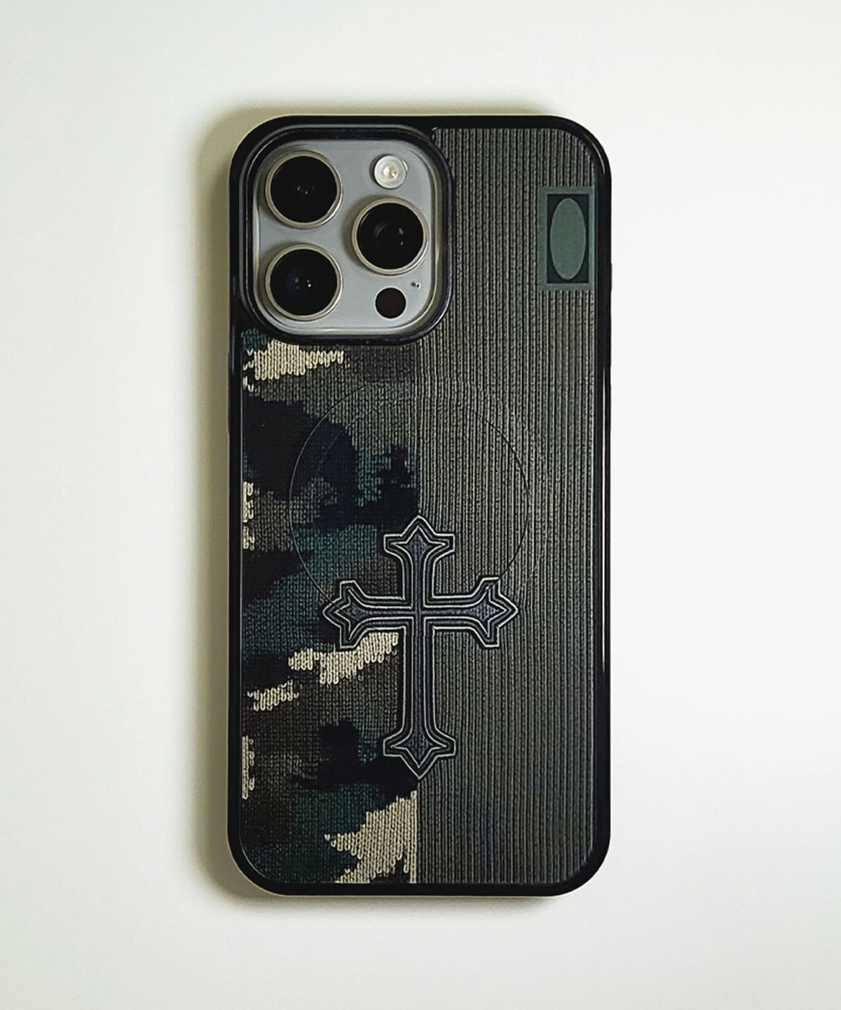 메모리즈바운더리(MEMORIESBOUNDARY) AETERNA Boundary Ritual Cross Knit Case Sacred Moss (BK_Epoxy/MagSafe Glass)