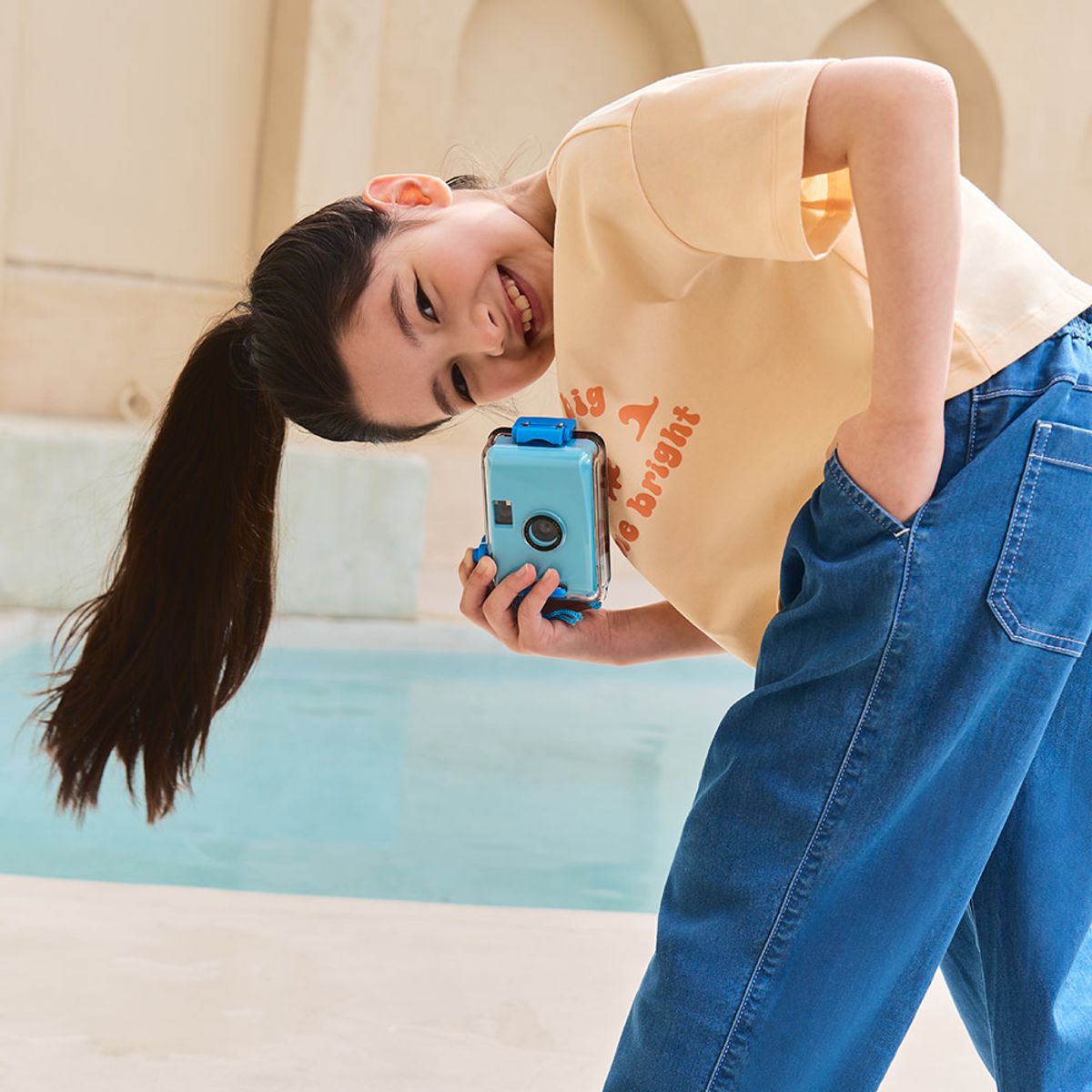 안다르 키즈(ANDAR KIDS) 키즈 선샤인 그래픽 크롭 반팔티 (여아)