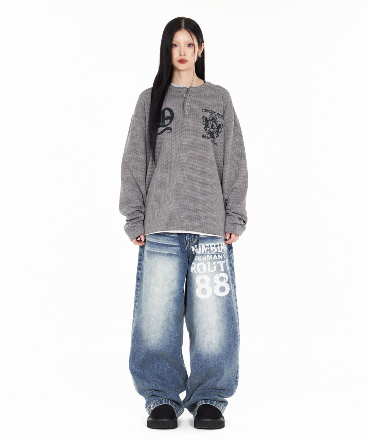 아이돈워너셀(IDWS) Shape Henley Neck Long Sleeve Gray