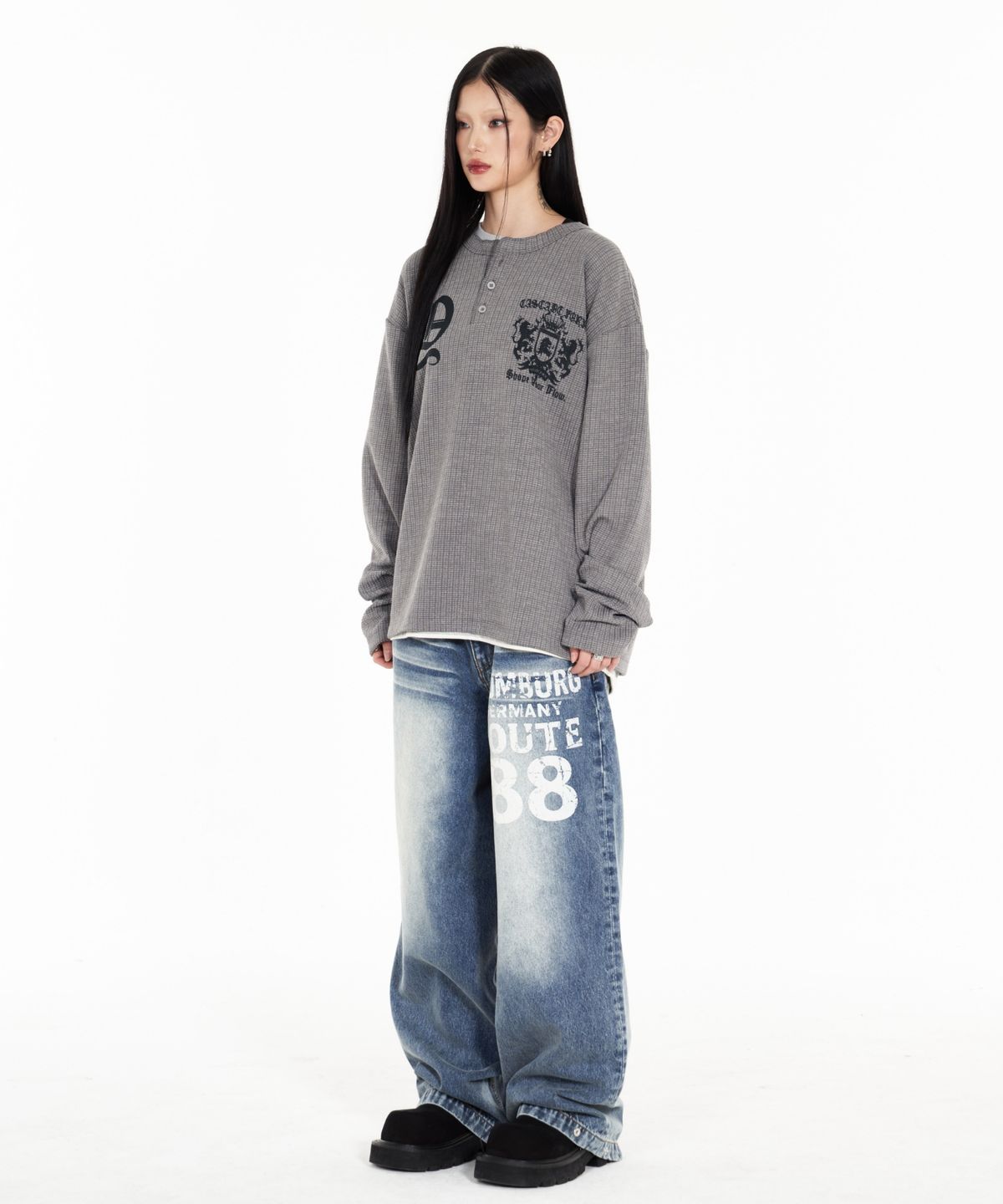 아이돈워너셀(IDWS) Shape Henley Neck Long Sleeve Gray